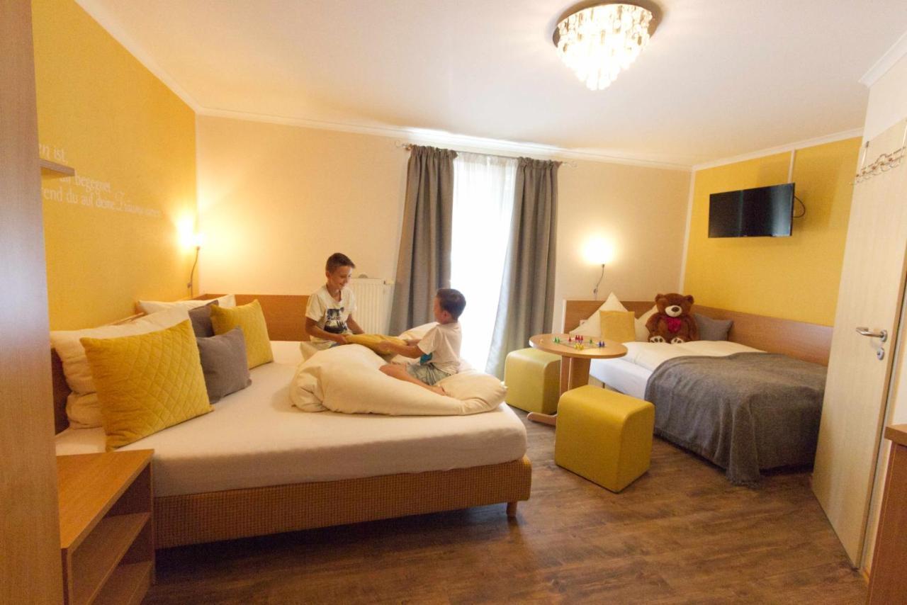 Gaestehaus Zehmerhof Bei Erding Walpertskirchen Exteriör bild