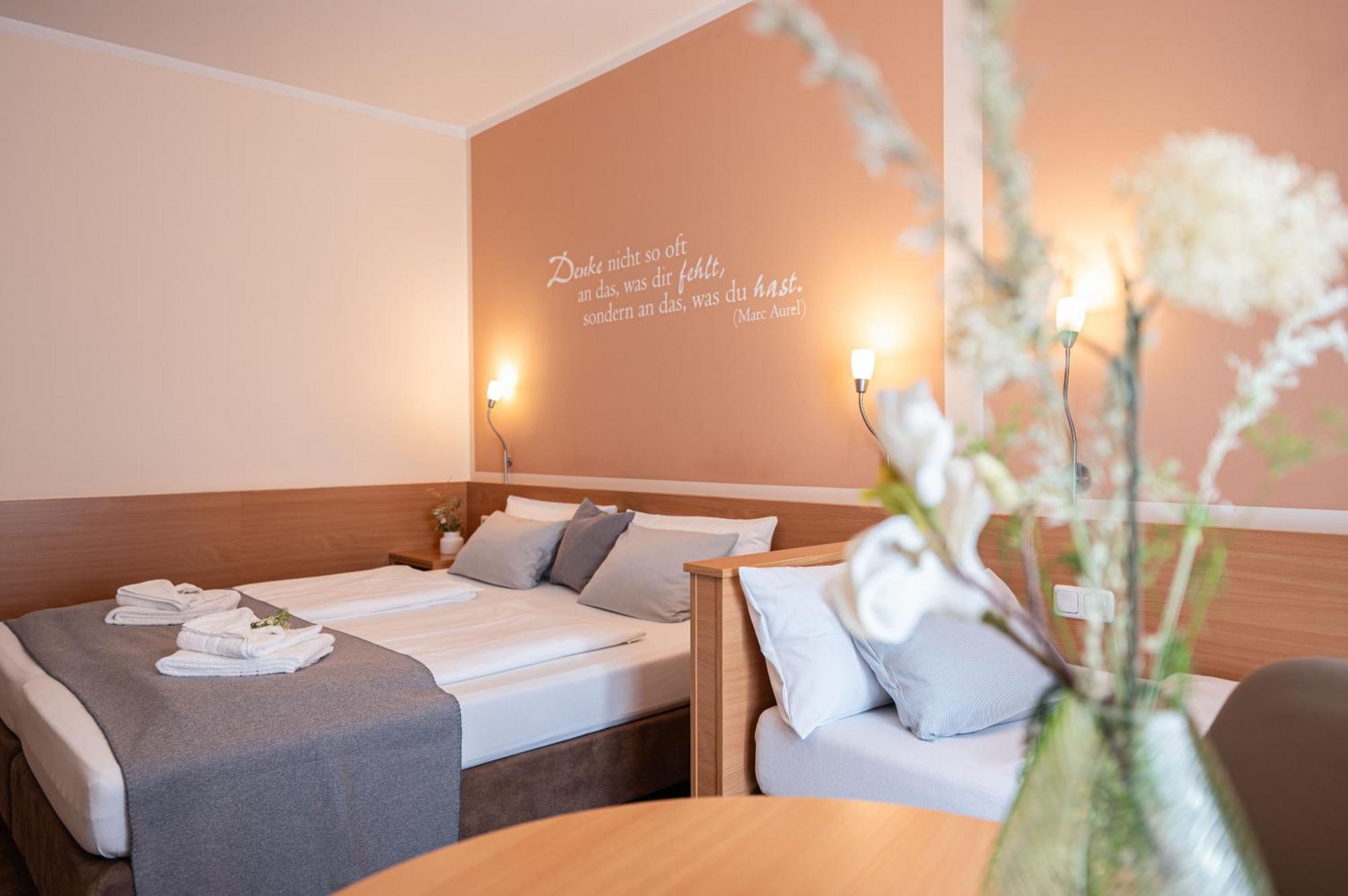 Gaestehaus Zehmerhof Bei Erding Walpertskirchen Exteriör bild
